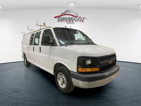 Used 2017 Chevrolet Express 2500 Extended RWD image 1