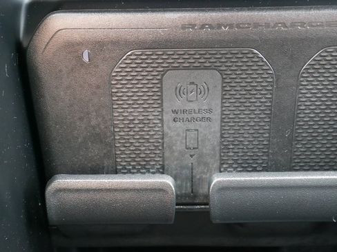 Used 2024 RAM 2500 Limited image 24