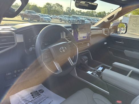 New 2026 Toyota Tundra Limited AWD/4WD image 15