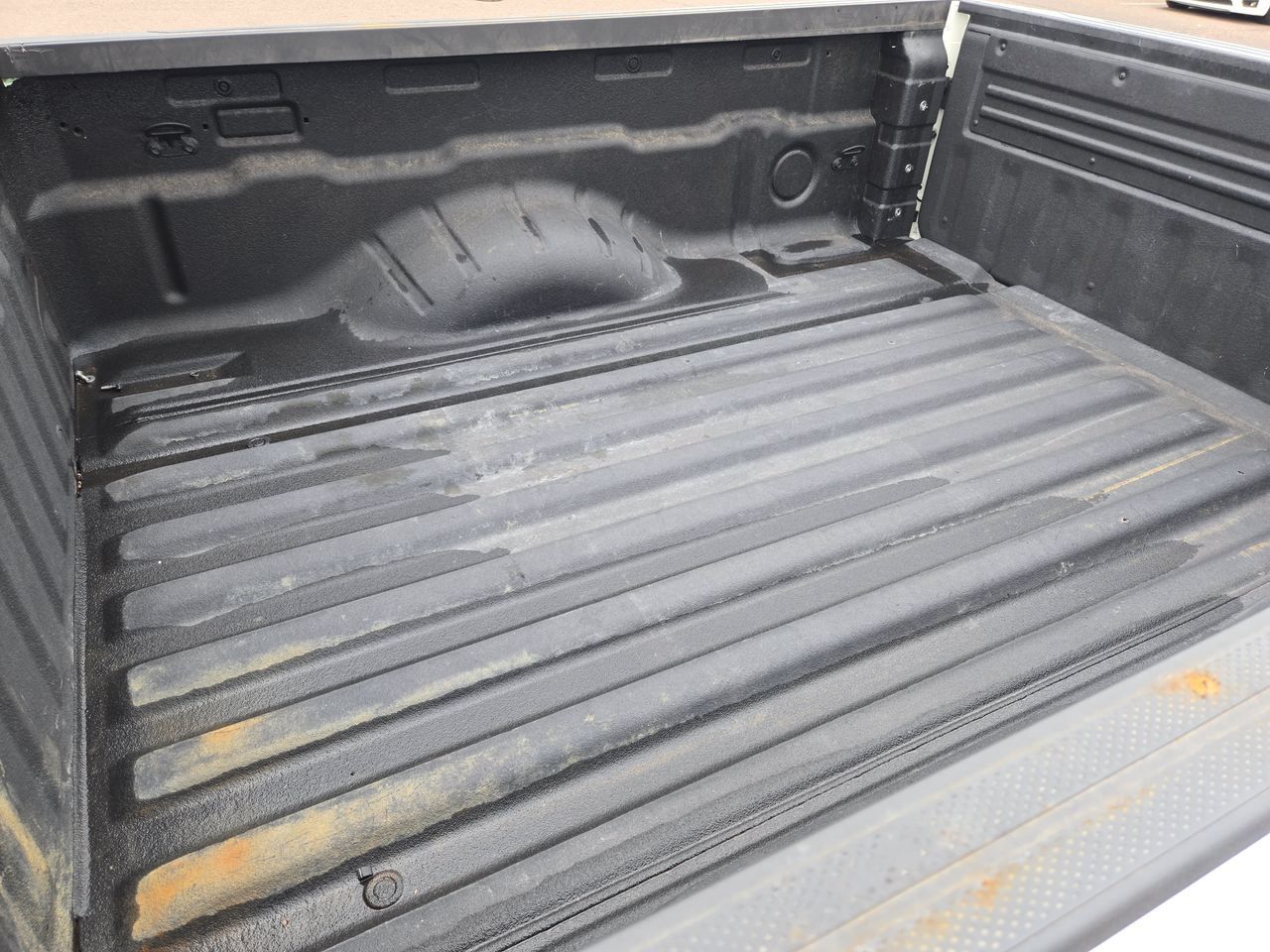 Used 2024 Nissan Frontier S RWD image 24