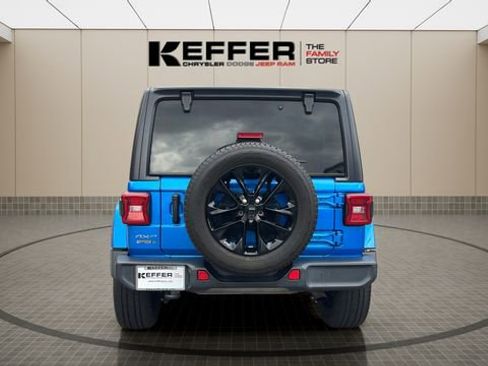 Used 2021 Jeep Wrangler Unlimited Sahara w/ Dual Top Group image 4