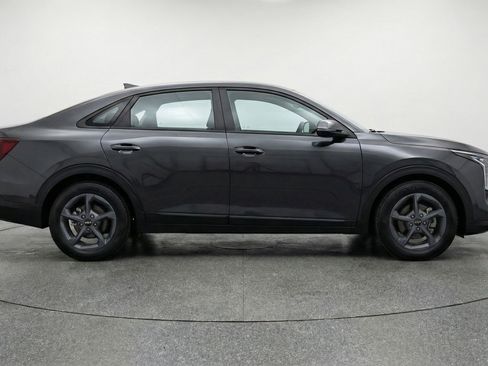 Used 2025 Kia K4 LXS image 11