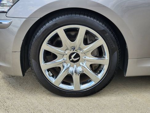 Used 2013 Hyundai Equus Signature RWD image 10
