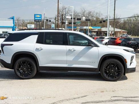 New 2026 Chevrolet Traverse LT FWD image 4