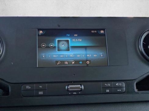 Used 2021 Mercedes-Benz Sprinter 2500 image 12
