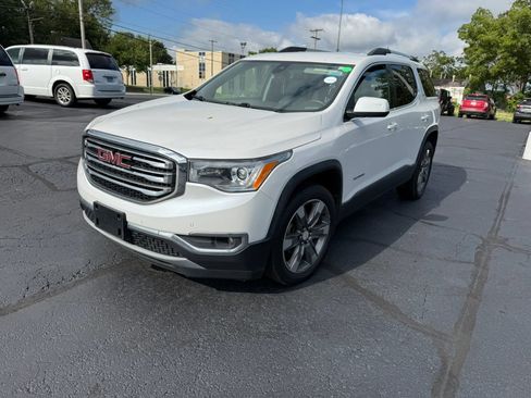 Used 2018 GMC Acadia SLT FWD image 3