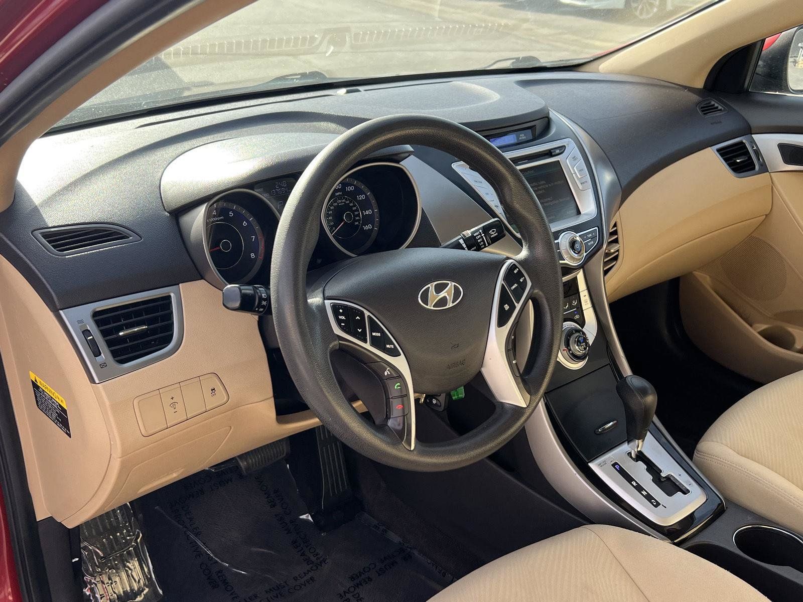 Used 2011 Hyundai Elantra GLS w/ Navigation Pkg 4 FWD image 24