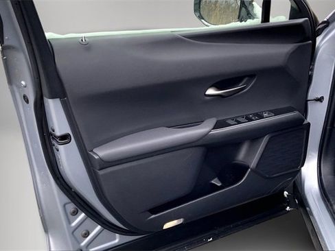 Certified 2023 Lexus UX 250h F Sport image 17