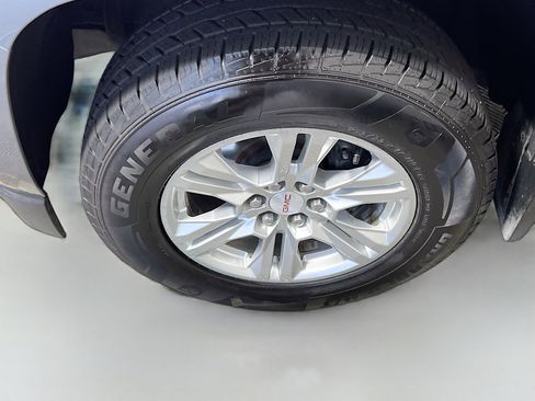 Used 2019 GMC Canyon SLE w/ Driver Alert Package image 14