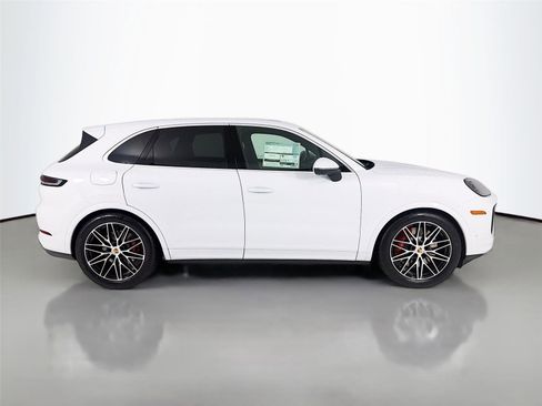 New 2026 Porsche Cayenne S image 28