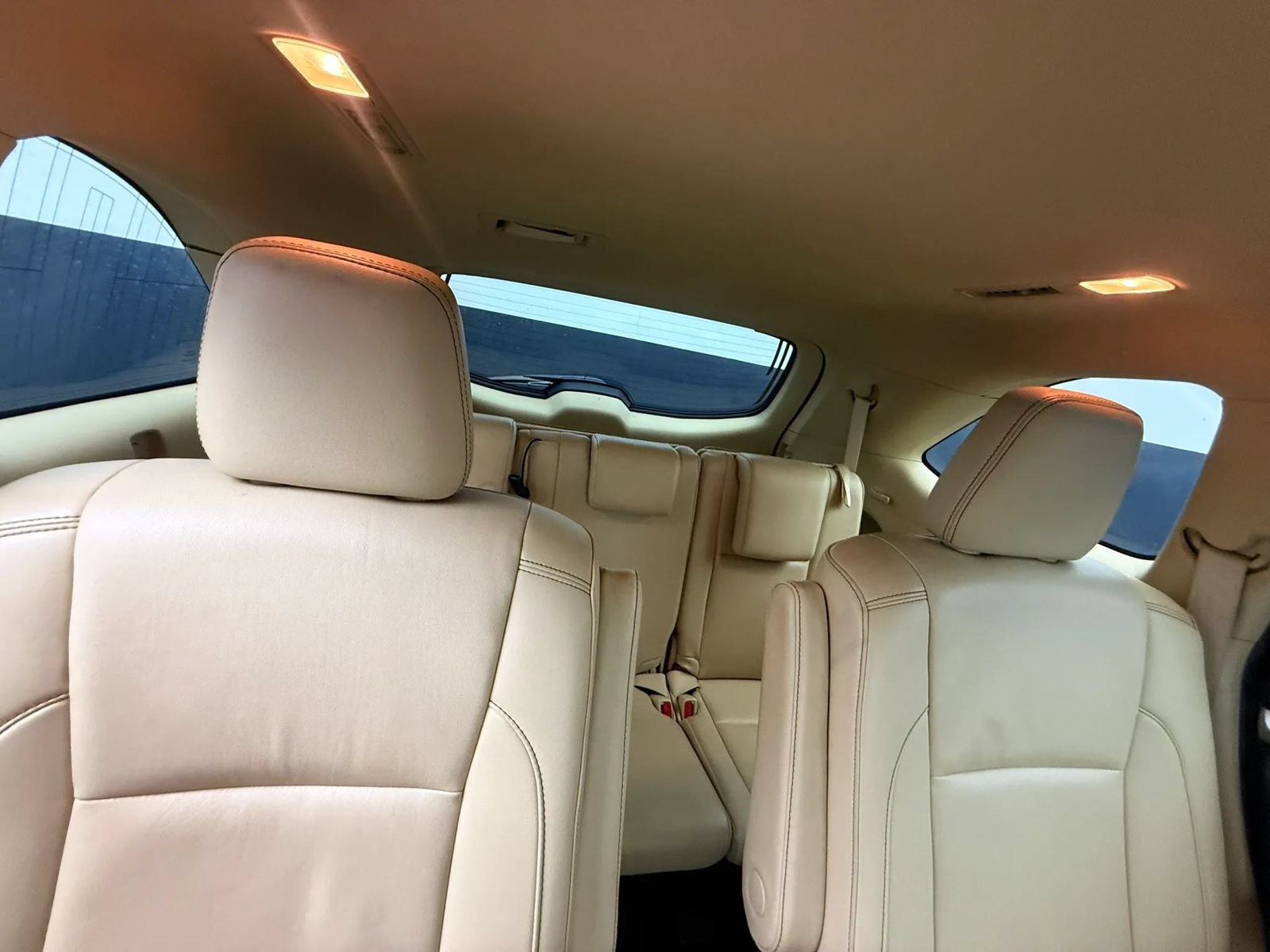 Used 2019 Toyota Highlander XLE AWD/4WD image 29