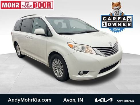 Used 2016 Toyota Sienna XLE image 1
