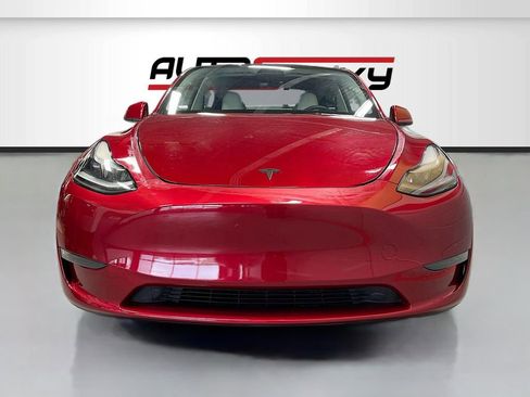 Used 2024 Tesla Model Y Long Range AWD/4WD image 2