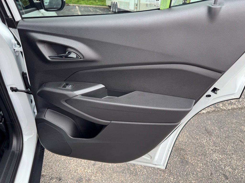 New 2026 Chevrolet Trax LS w/ LS Convenience Package FWD image 23