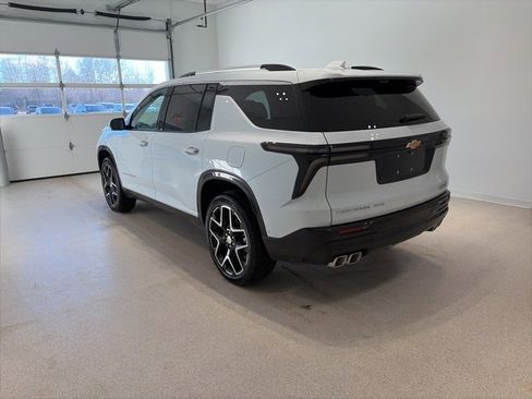 New 2026 Chevrolet Traverse High Country w/ LPO, Floor Liner Package image 4