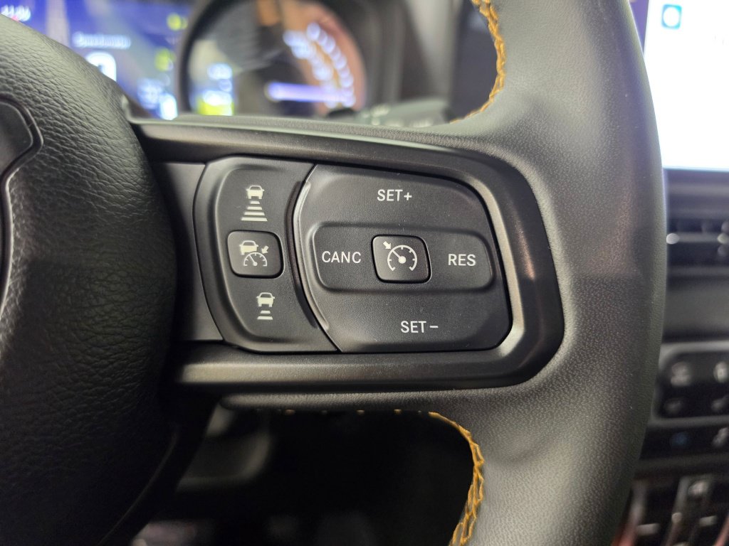 Used 2024 Jeep Wrangler Unlimited w/ Convenience Group AWD/4WD image 23