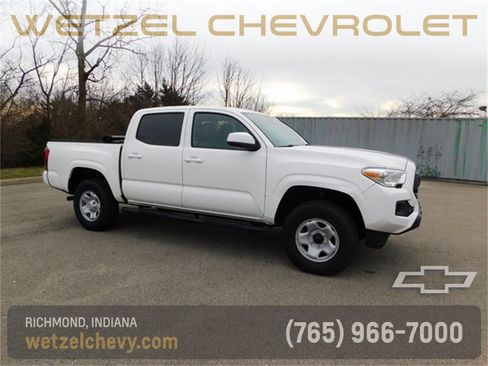 Used 2021 Toyota Tacoma SR image 1