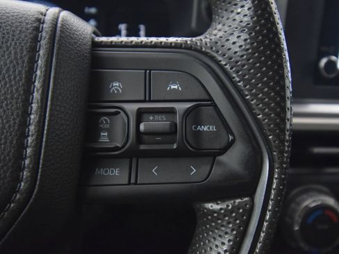 Used 2024 Toyota Tacoma SR5 AWD/4WD image 34