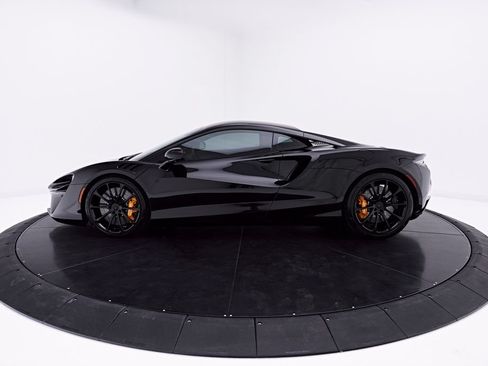 Used 2026 McLaren Artura RWD image 15