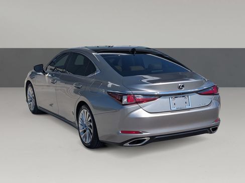 Used 2020 Lexus ES 350 Ultra Luxury w/ Accessory Package 2 FWD image 8
