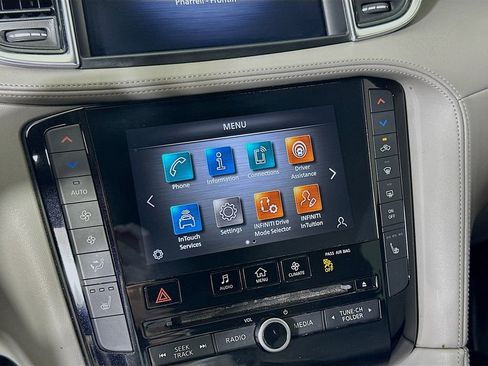 Used 2023 INFINITI QX50 Luxe image 25