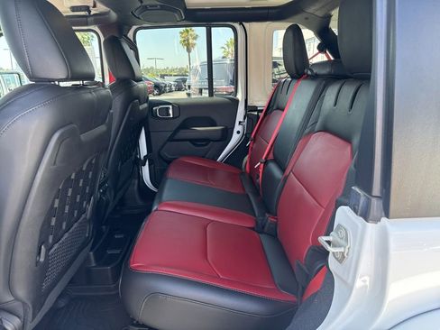 Used 2023 Jeep Wrangler Unlimited Rubicon 4xe AWD/4WD image 18