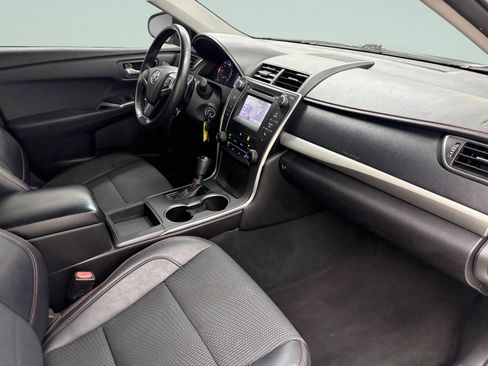 Used 2016 Toyota Camry SE FWD image 16