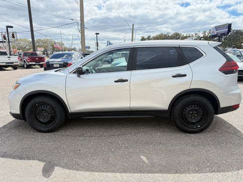 Used 2018 Nissan Rogue S image 8