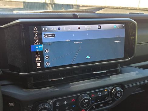 Used 2025 Jeep Wrangler Unlimited Sahara AWD/4WD image 18