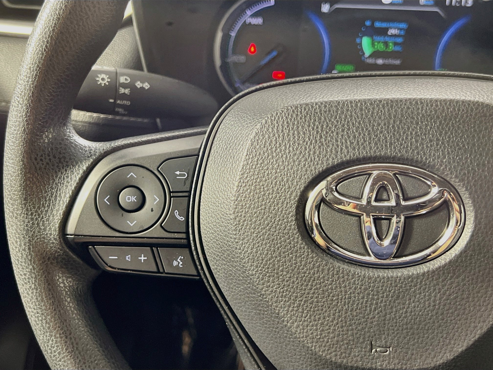 Used 2025 Toyota RAV4 XLE AWD/4WD image 19