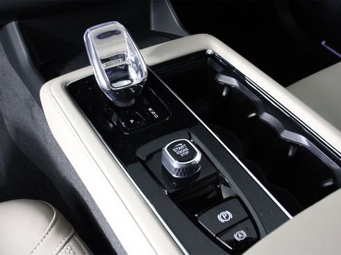 New 2026 Volvo XC90 B6 Plus image 7