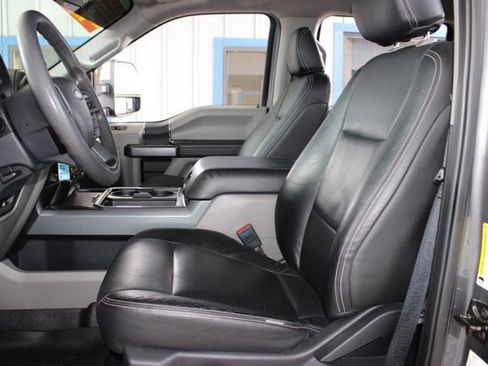 Used 2022 Ford F450 XLT w/ FX4 Off-Road Package image 26