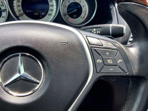 Used 2014 Mercedes-Benz E 550 Cabriolet image 22