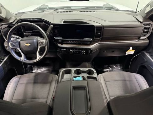 Used 2024 Chevrolet Silverado 2500 LT image 33