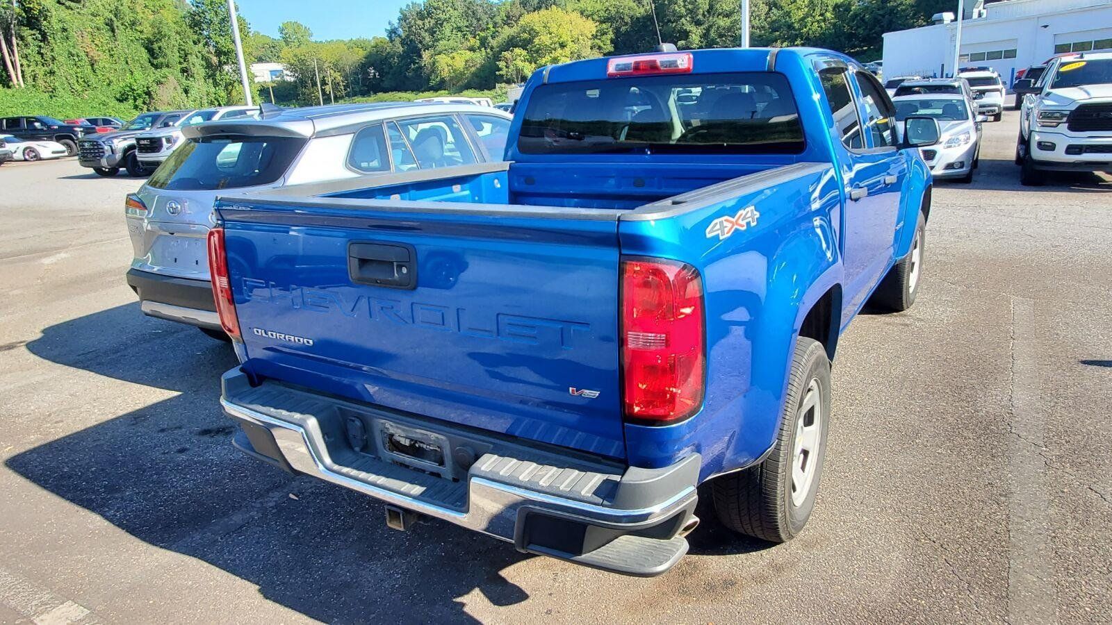 Used 2022 Chevrolet Colorado W/T w/ WT Convenience Package AWD/4WD image 9