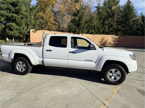 Used 2015 Toyota Tacoma 4x4 Double Cab image 6