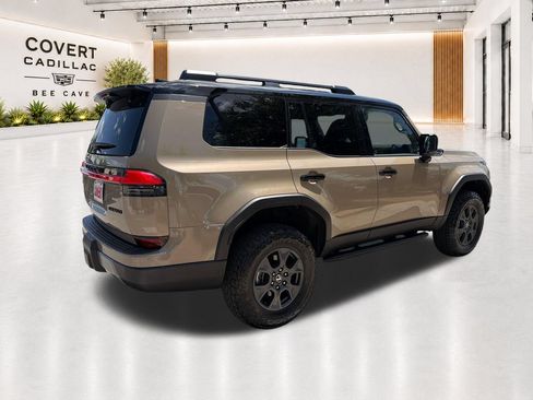 Used 2025 Lexus GX 550 AWD/4WD image 10