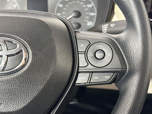 Certified 2025 Toyota Corolla LE image 18