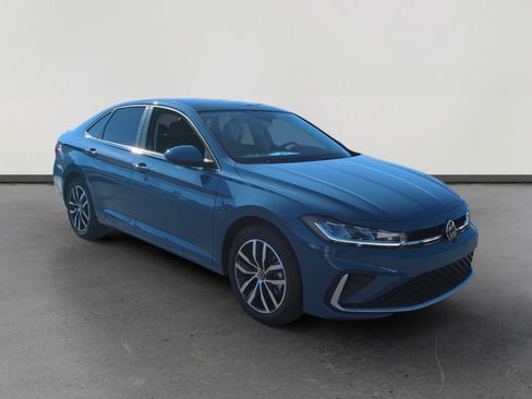 New 2026 Volkswagen Jetta SE image 7