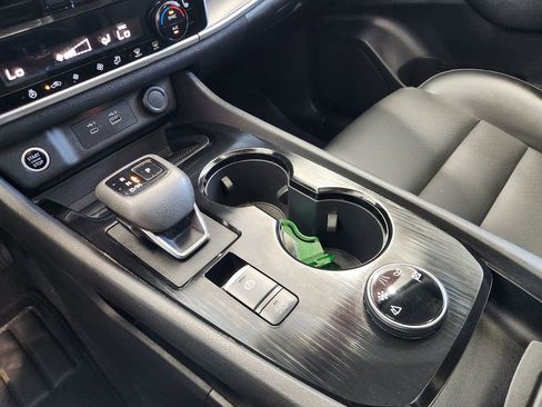 Used 2022 Nissan Rogue SV w/ SV Premium Package image 28