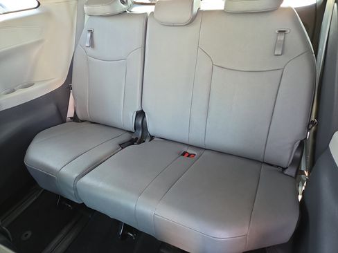 Certified 2023 Toyota Sienna XLE w/ XLE Plus Package AWD/4WD image 20
