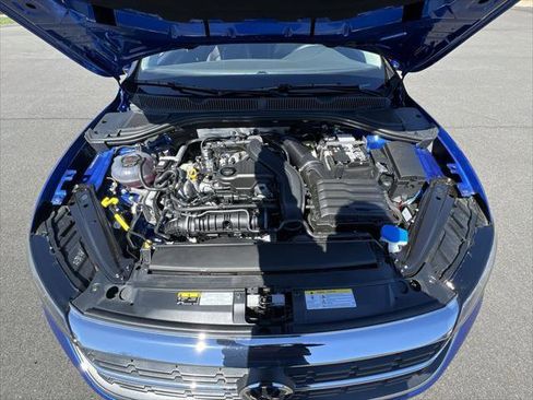 Certified 2024 Volkswagen Jetta SE w/ Panoramic Sunroof Package FWD image 25