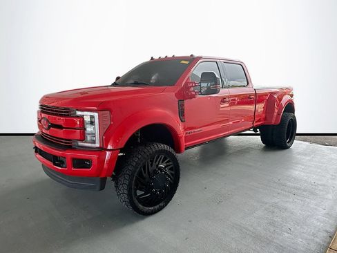 Used 2019 Ford F450 Lariat w/ Lariat Value Package AWD/4WD image 3