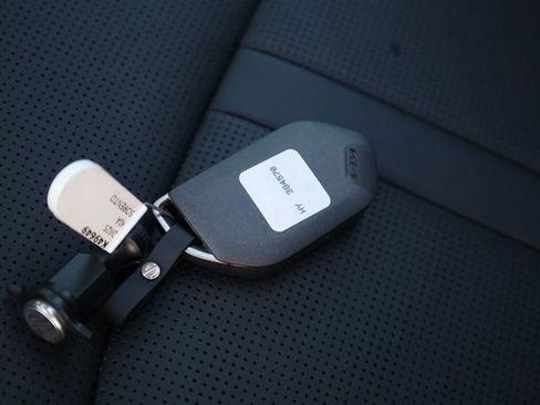 New 2025 Kia Sorento S w/ Panoramic Sunroof Package image 28