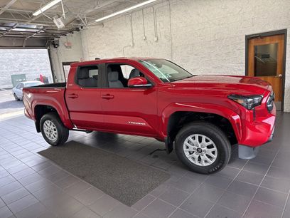New 2025 Toyota Tacoma SR5