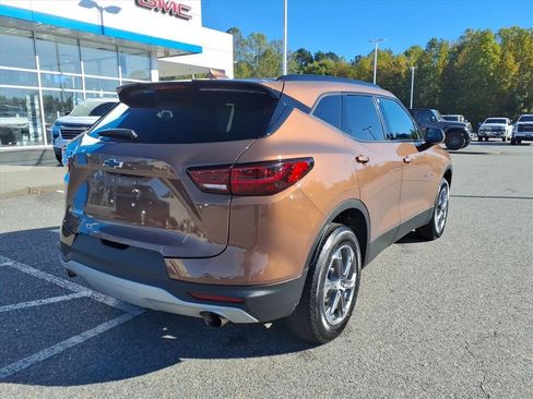 Used 2024 Chevrolet Blazer LT w/ Convenience Package image 3