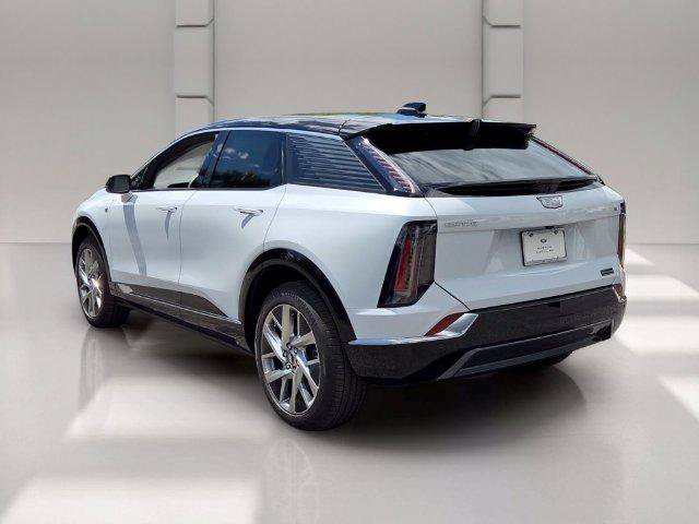 New 2027 Cadillac Optiq Luxury AWD/4WD image 3