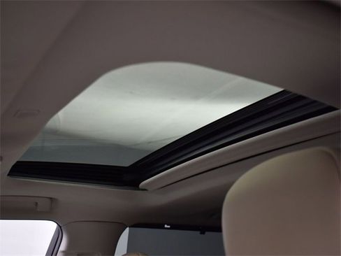 Used 2022 Toyota Highlander XLE image 31