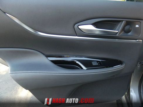 Used 2023 Toyota Mirai w/ Advanced Technology Package RWD image 36