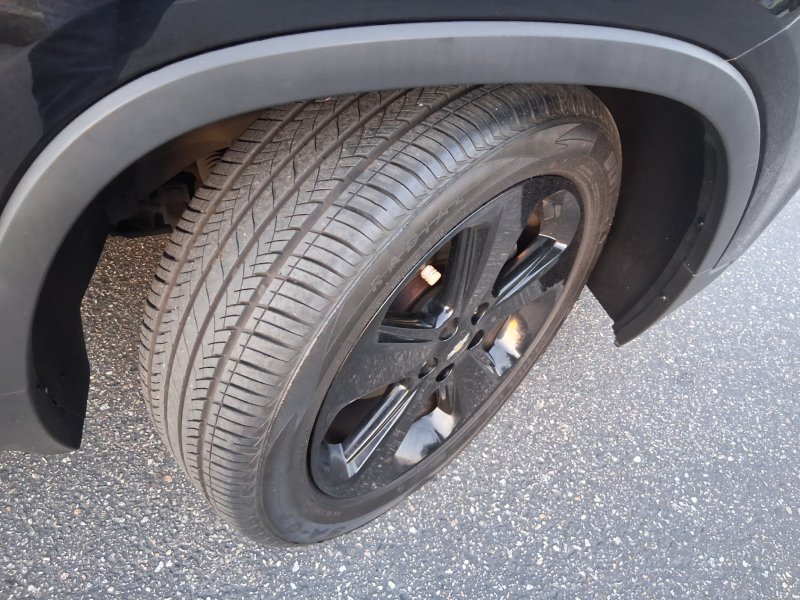 Used 2018 Chevrolet Trax Premier w/ Midnight Edition FWD image 20
